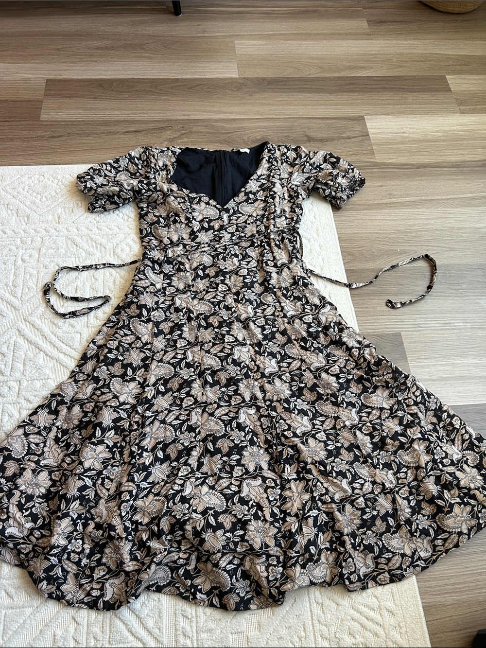 Boden Dresses Black and Cream Floral Short Sleeve A Line Midi Dress